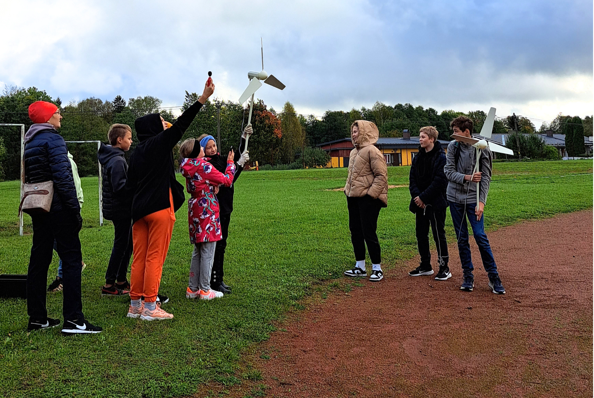 Palamuse School students spent a day with wind turbine and STEAM